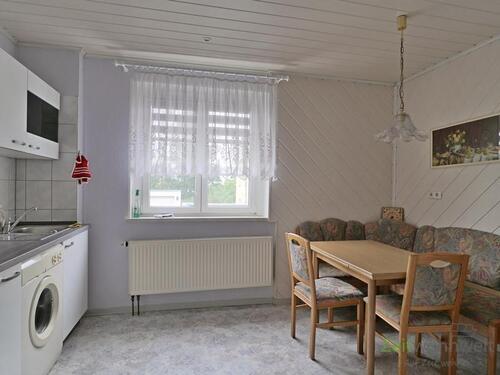 Blick in die Küche - Etagenwohnung mit 45,00 m&sup2; in Freital zur Miete