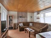 Blick ins Wohnzimmer - (EF1258_M) Kassel-Stadt: PhilippinenhofWarteberg, ruhige möblierte Wohnung mit Holzvertäfelung und Balkon