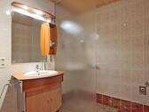Bad mit bodentiefer Dusche - 
