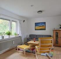 (EF1211_M) Kassel-Stadt: Niederzwehren, möbliertes Reihen-Endhaus mit Garten