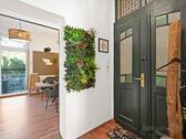 Blick von der Wohnungstür bis zum Balkon - 