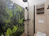 modernes Bad mit Bodentiefer Dusche - 