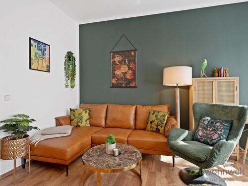 Sofa und Sessel - 1 Zimmer Etagenwohnung in Halle (Saale)