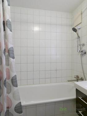 Wanne mit Duschabtrennung - 