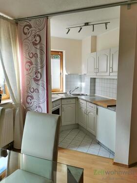 Blick zur Küche - 2 Zimmer Etagenwohnung in Bannewitz