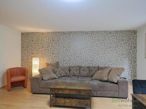 Sessel und XXL-Couch - 2 Zimmer Etagenwohnung zur Miete in Bannewitz