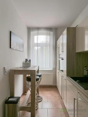 zweiter Tisch und Backofen - 