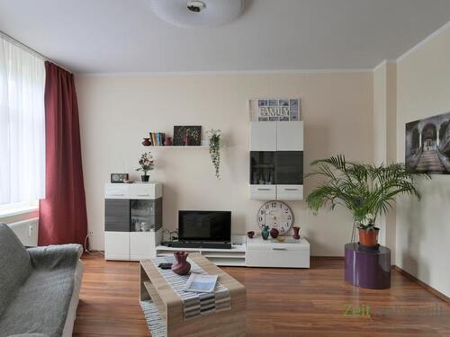 Blick ins Wohnzimmer - (EF1416_M) Erfurt: Krämpfervorstadt, neu möblierte Wohnung nahe der Innenstadt, Grundreinigung inklusive