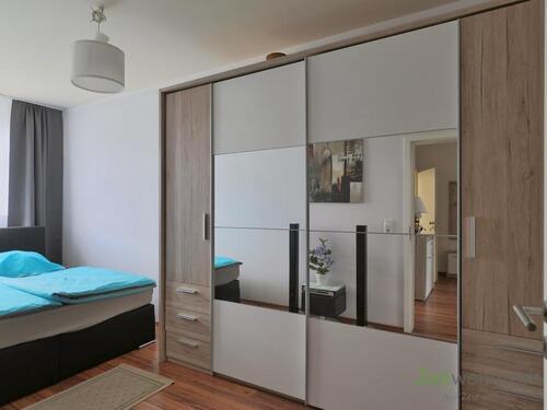 Blick ins Schlafzimmer - 