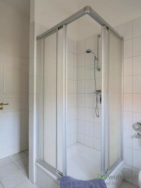 Blick zur Dusche - 