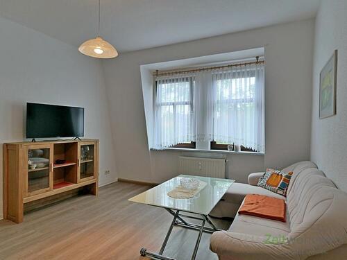 Wohnzimmer - 2 Zimmer Etagenwohnung zur Miete in Arnstadt