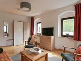 TV und Wohnzimmerschrank - 5 Zimmer Haus zur Miete in Meißen