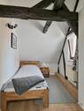 das kleine Schlafzimmer oben - 