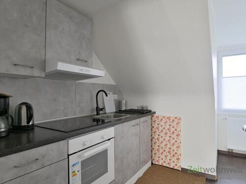 neue Einbauküche - Etagenwohnung mit 48,00 m&sup2; in Kassel zur Miete