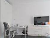 kleiner Schreibtisch - 2 Zimmer Etagenwohnung in Moritzburg