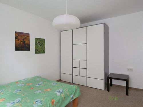 großer Kleiderschrank - 