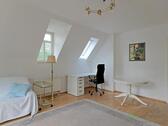 Schreibtisch im Wohnzimmer - Etagenwohnung mit 90,00 m&sup2; in Dresden zur Miete