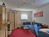 Blick ins Wohnzimmer - 2 Zimmer Etagenwohnung zur Miete in Magdeburg