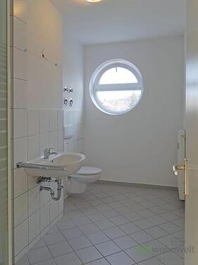 Blick ins Bad - Etagenwohnung mit 58,00 m&sup2; in Meiningen zur Miete
