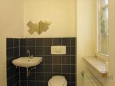 WC mit Fenster - Gewerbegrundstück in Meiningen zur Miete