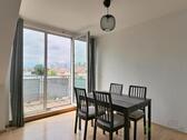 Esstisch vor dem Balkon - Etagenwohnung mit 75,00 m&sup2; in Erfurt zur Miete