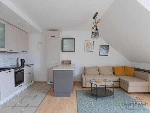 Blick ins Wohnzimmer - (EF1382_M) Erfurt: Krämpfervorstadt, möblierte Maisonette-Wohnung mit 2 Schlafzimmern und Balkon in der City