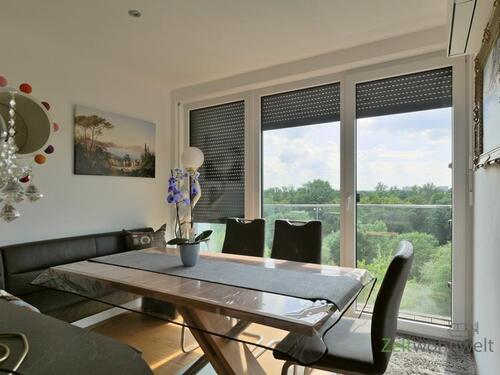 Esstisch am Fenster - 