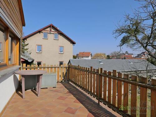 sonniger Balkon im Februar - 