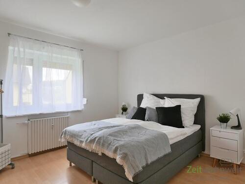 Blick ins Schlafzimmer - 