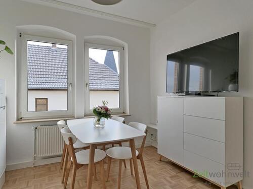 Esstisch und TV - 3 Zimmer Etagenwohnung in Kassel