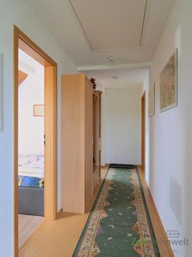 Garderobe im Wohnungsflur - 