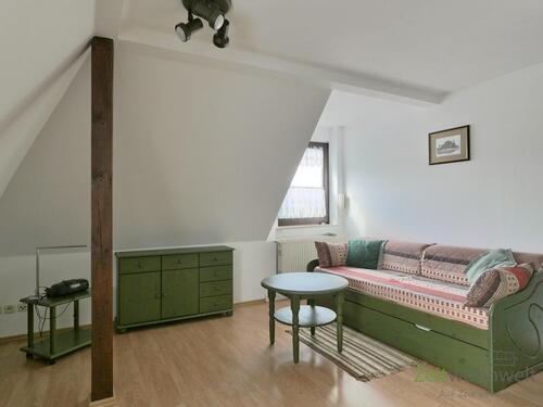 Schlafzimmer links, Bett eingeklappt - 3 Zimmer Etagenwohnung zur Miete in Coswig