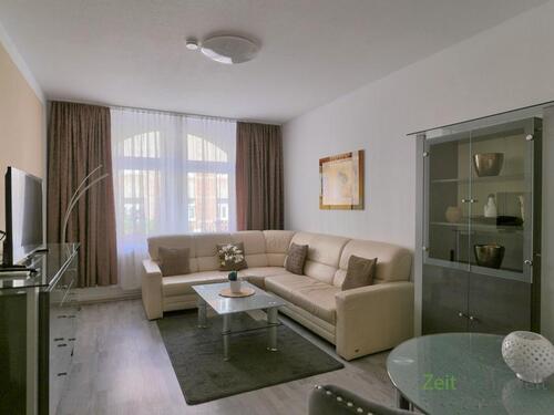 Blick ins Wohnzimmer - 2 Zimmer Etagenwohnung zur Miete in Erfurt