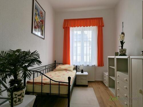 Blick ins Schlafzimmer - 