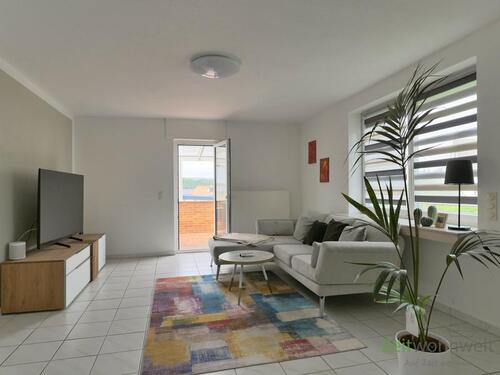 Blick zu TV und Terrasse - (EF1291_M) Kassel-Landkreis: Fuldabrück, möblierte 3-Zimmer-Wohnung mit Terrasse in ruhiger Lage, Service inkl.