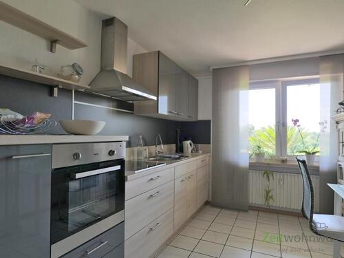 Blick in die Wohnküche - Etagenwohnung mit 73,00 m&sup2; in Fulda zur Miete