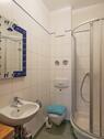 kleines Bad mit Dusche - 