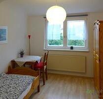 (EF0399_M) Kassel-Stadt: Wehlheiden, möbliertes WG-Zimmer im Dachgeschoss, WLAN inkl., an Wochenendheimfahrer