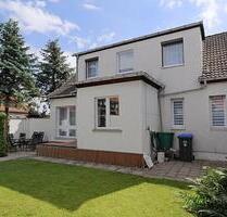 (EF0830_M) Erfurt: Stotternheim, Bezug in 2021 saniertes und möbliertes Einfamilienhaus mit Grundstück und Carport, WLAN