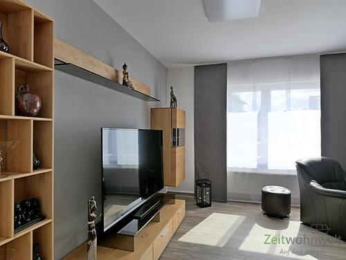 Schrankwand und TV - 5 Zimmer Haus in Erfurt