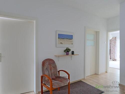 großer Wohnungsflur - 
