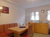 Sitzecke in der Küche - 2 Zimmer Etagenwohnung zur Miete in Erfurt