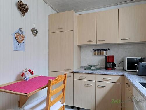 kleiner Esstisch in der Küche - 