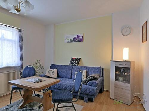 Blick ins Wohnzimmer - (EF0773_M) Erfurt: Ilversgehofen, kleine preiswerte Wohnung mit ruhigem Schlafzimmer, an Wochenendheimfahrer