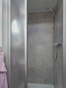 Dusche im Bad - 