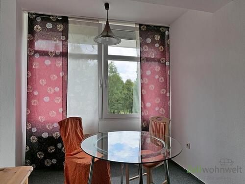 kleiner Esstisch im Erker - Etagenwohnung mit 45,00 m&sup2; in Ronneburg zur Miete