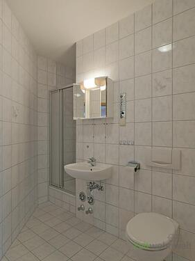 Bad mit Dusche - 1 Zimmer Etagenwohnung in Ronneburg Thür