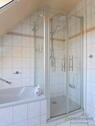 Dusche und Wanne - 