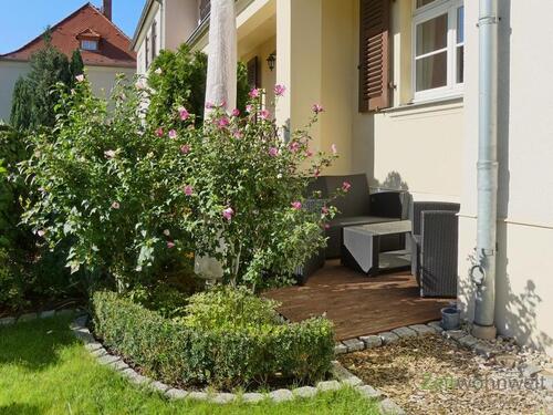 eigener Sitzplatz vor der Wohnung - 