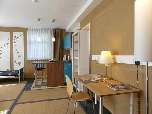 Schreibtisch - 1 Zimmer Etagenwohnung zur Miete in Erfurt